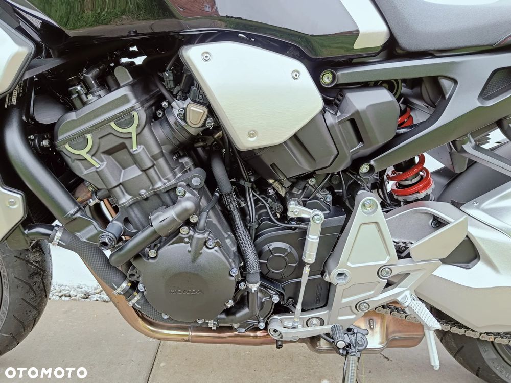 Honda CB - 10