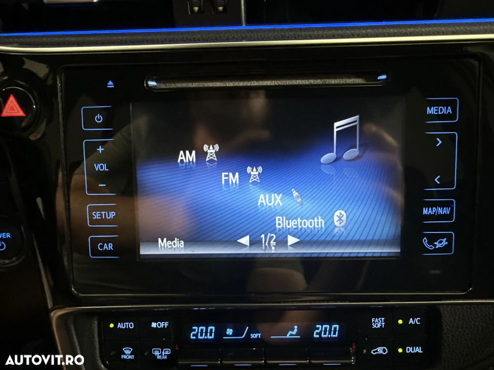 Toyota Auris - 21