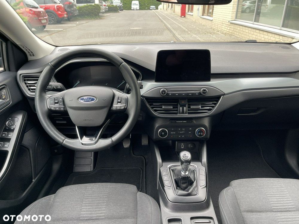 Ford Focus - 25