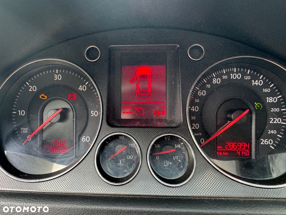 Volkswagen Passat 2.0 TDI Comfortline - 5
