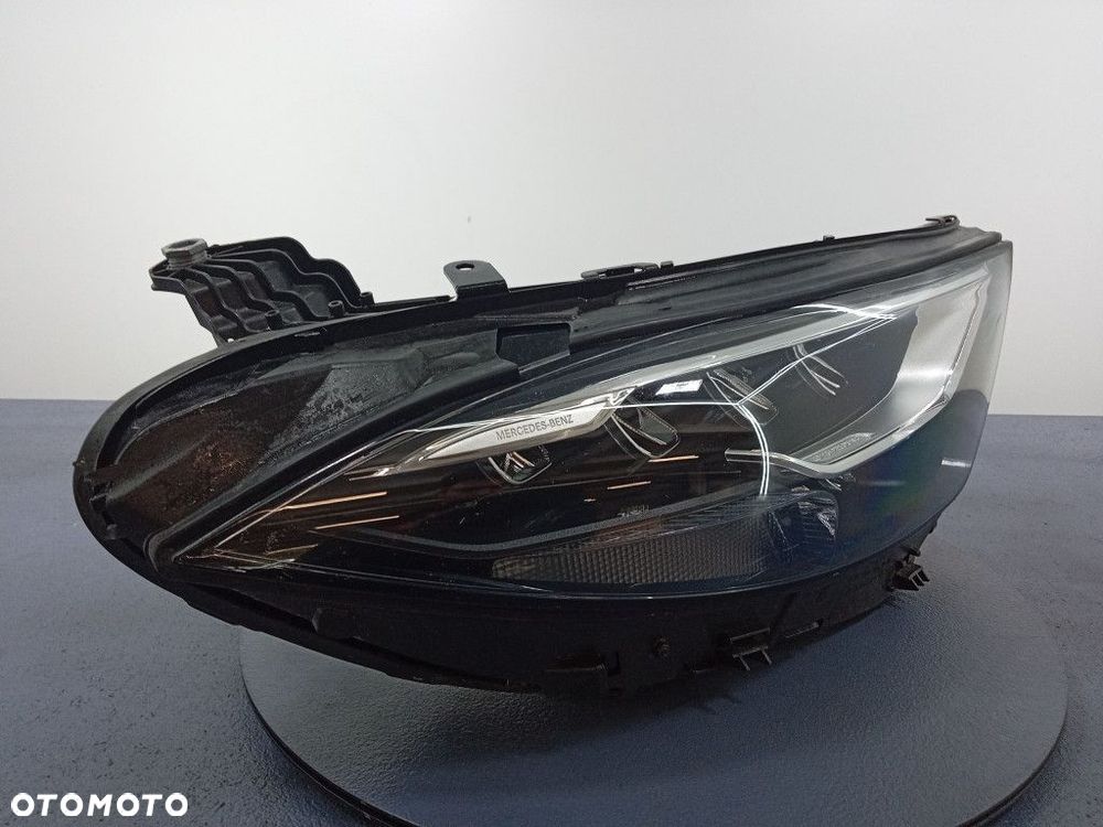 MERCEDES CLS W257 REFLEKTOR PRAWY LED A2579066602 - 2