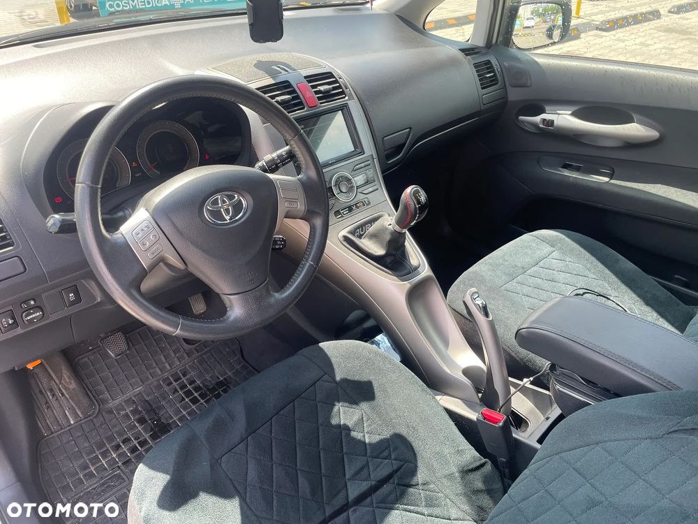 Toyota Auris 1.6 VVT-i Sol - 24