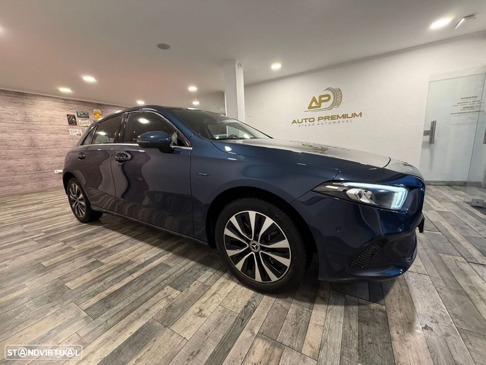 Mercedes-Benz A 250 e Style Plus - 4