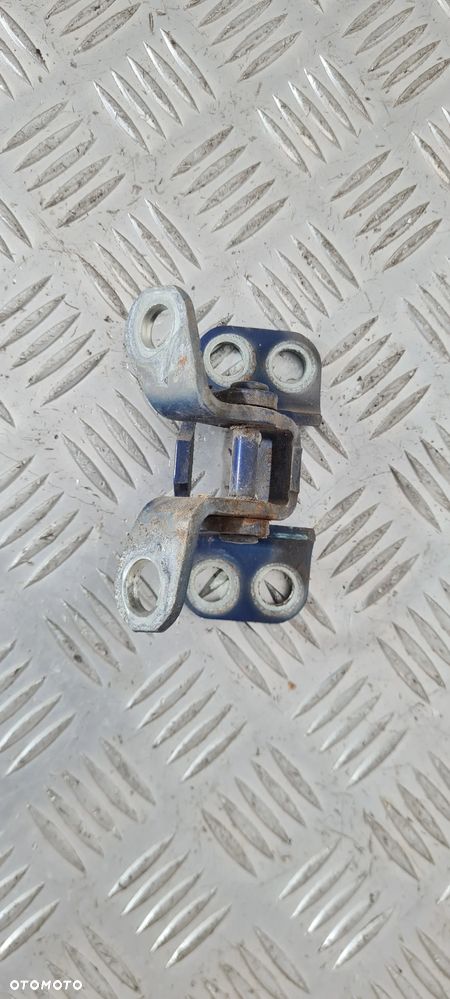 Toyota Rav4 II Zawias Klapy Bagażnika - 1