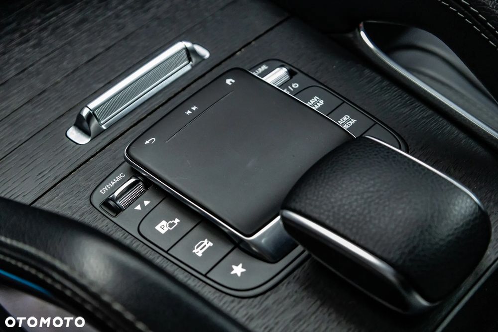 Mercedes-Benz GLE - 22