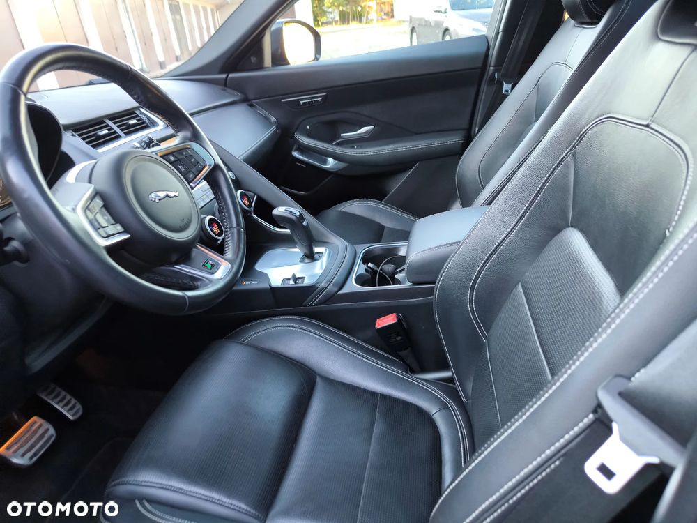 Jaguar E-Pace - 11