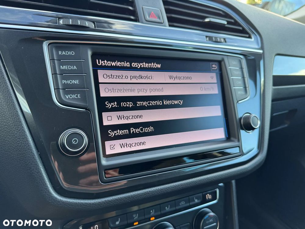 Volkswagen Tiguan - 14