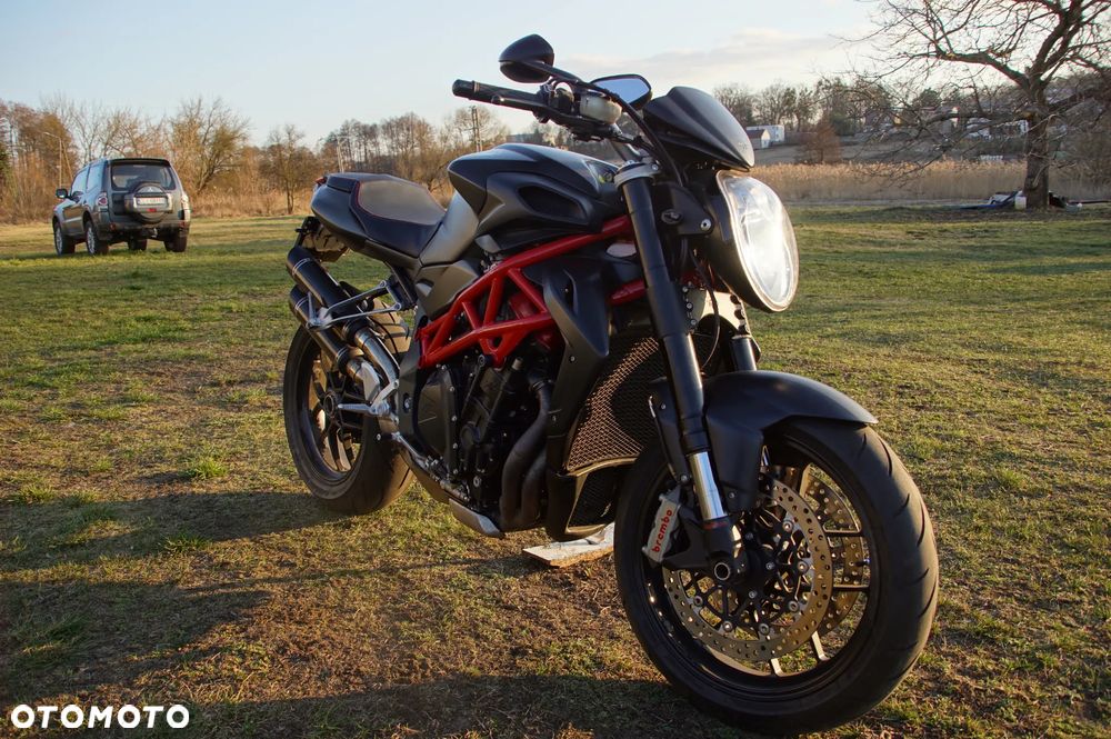 MV AGUSTA Brutale - 30