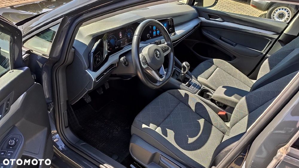 Volkswagen Golf - 10