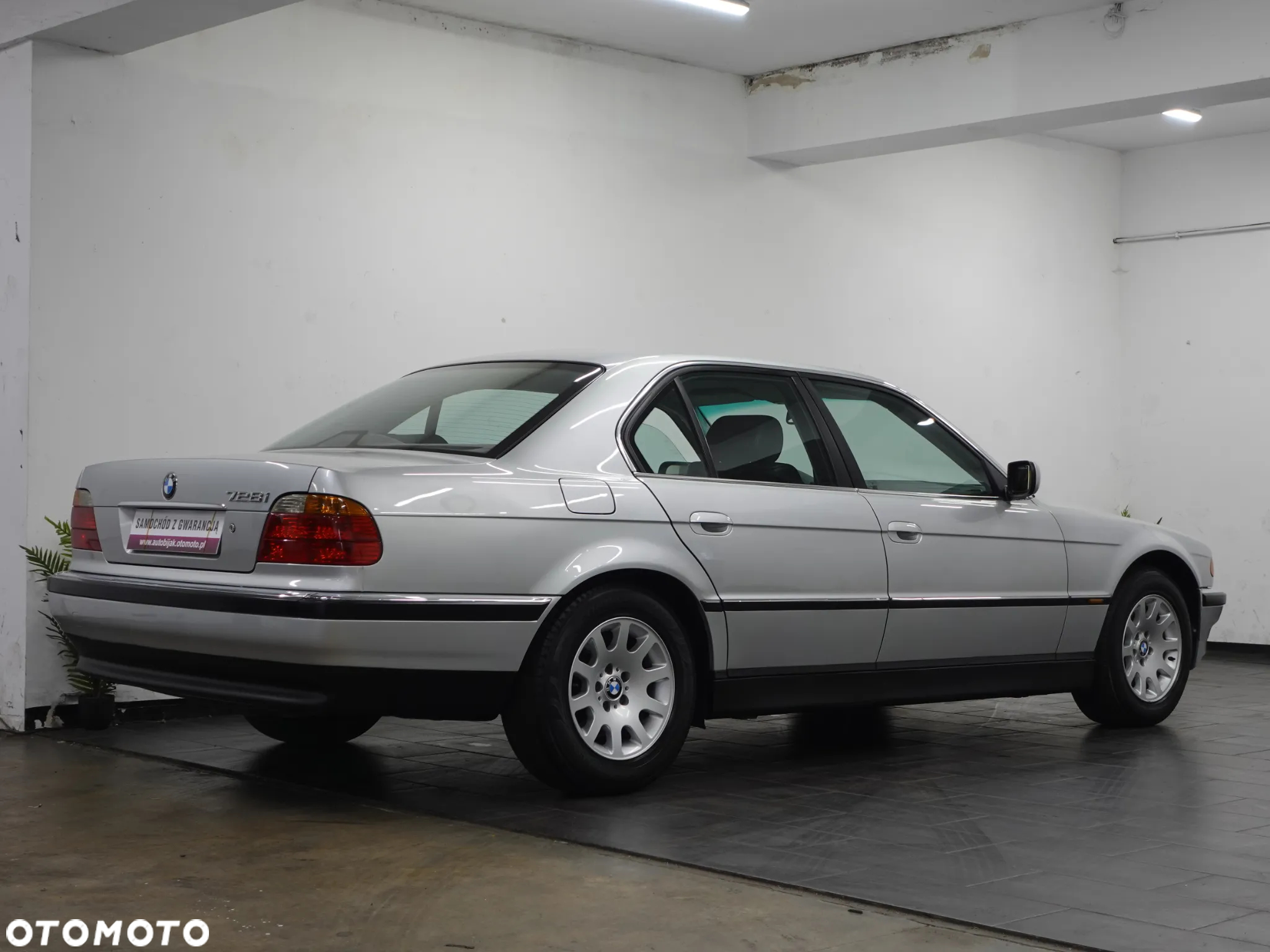 BMW Seria 7 728i - 10