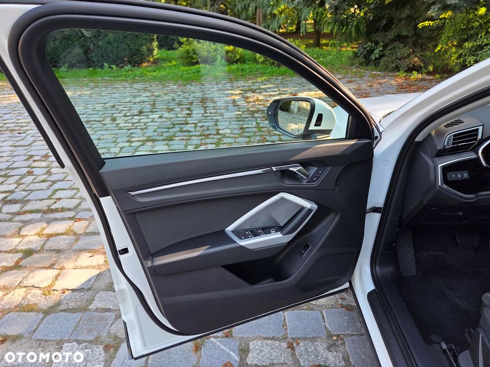 Audi Q3 35 TFSI S tronic - 14
