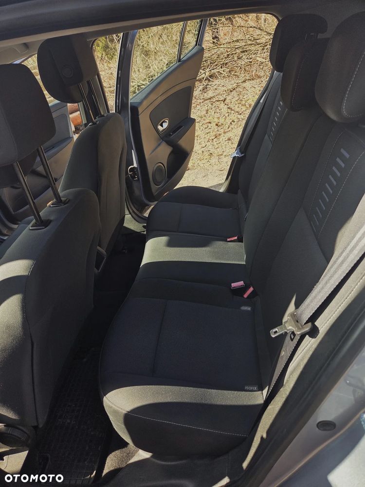 Renault Megane 1.6 16V Authentique - 9