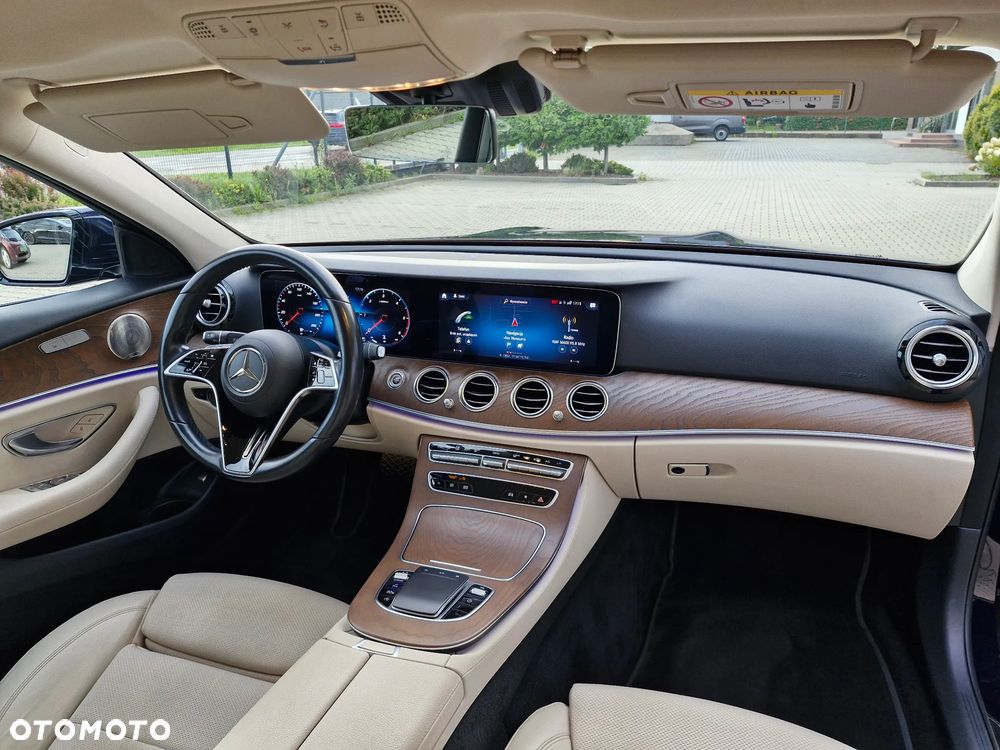 Mercedes-Benz Klasa E 220 d 4-Matic AMG/Avantgarde - 16