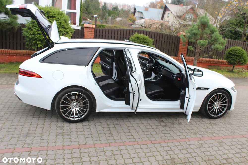 Jaguar XF 25d R-Sport - 32
