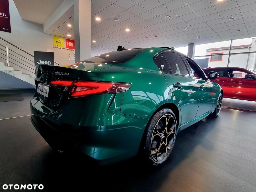 Alfa Romeo Giulia 2.0 Turbo Intensa Q4 - 4