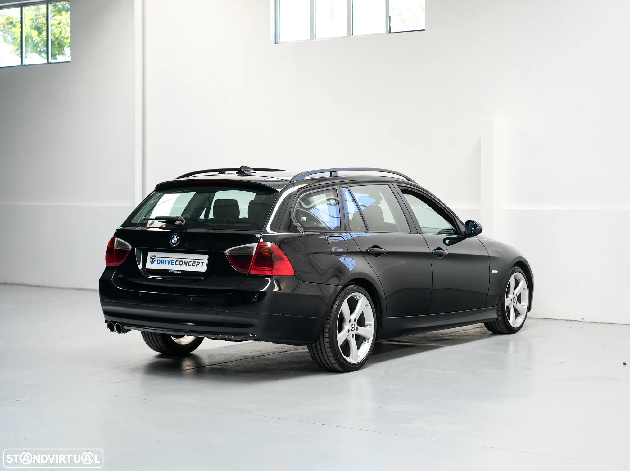 BMW 320 d Touring Exclusive - 3