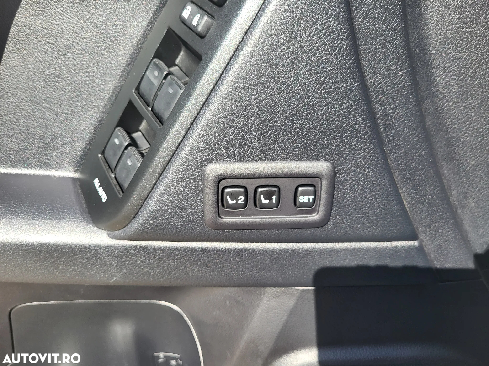 Toyota Land Cruiser 2.8l Turbo D-4D A/T AVS Luxury - 24