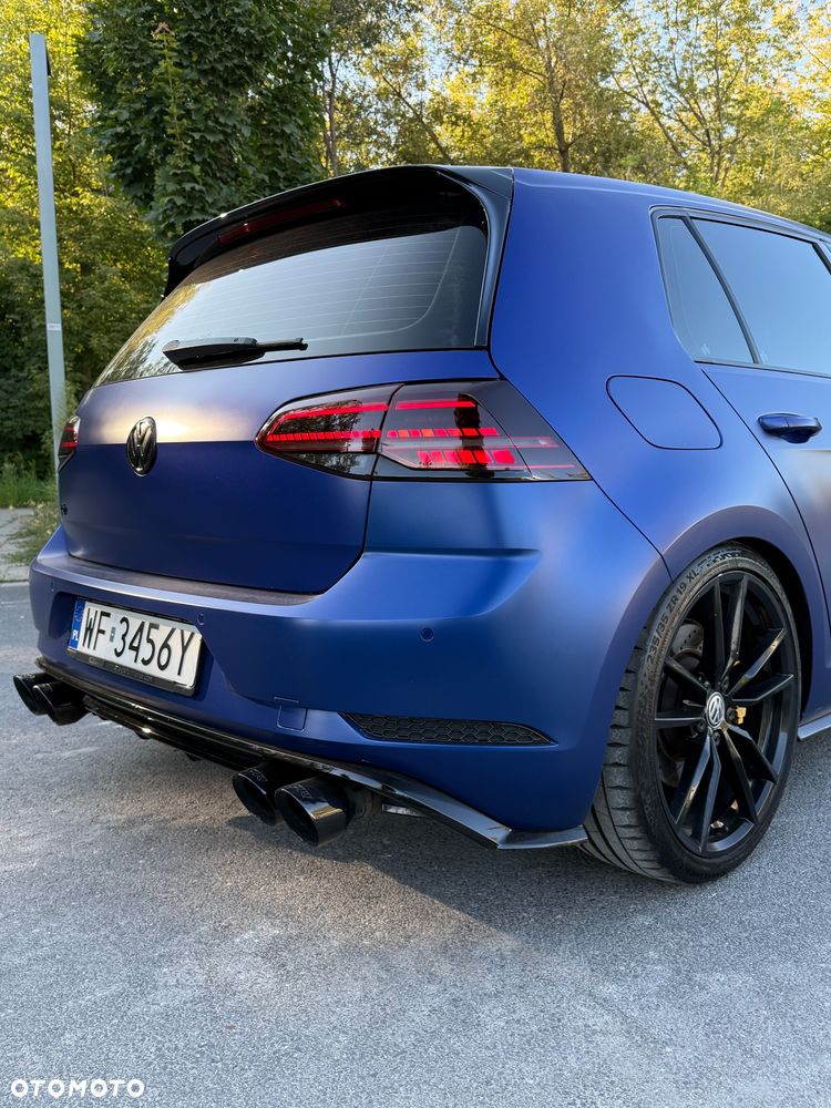 Volkswagen Golf - 10