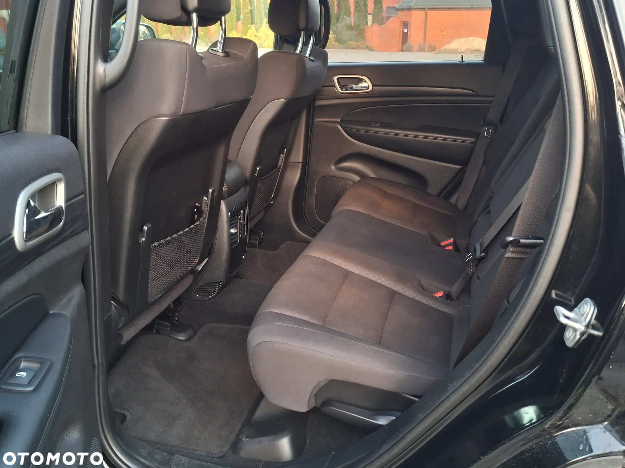 Jeep Grand Cherokee - 8