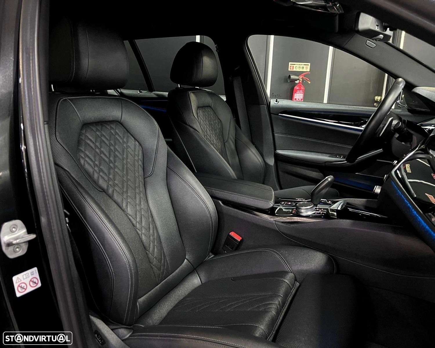 BMW 530 e Pack Desportivo M - 46