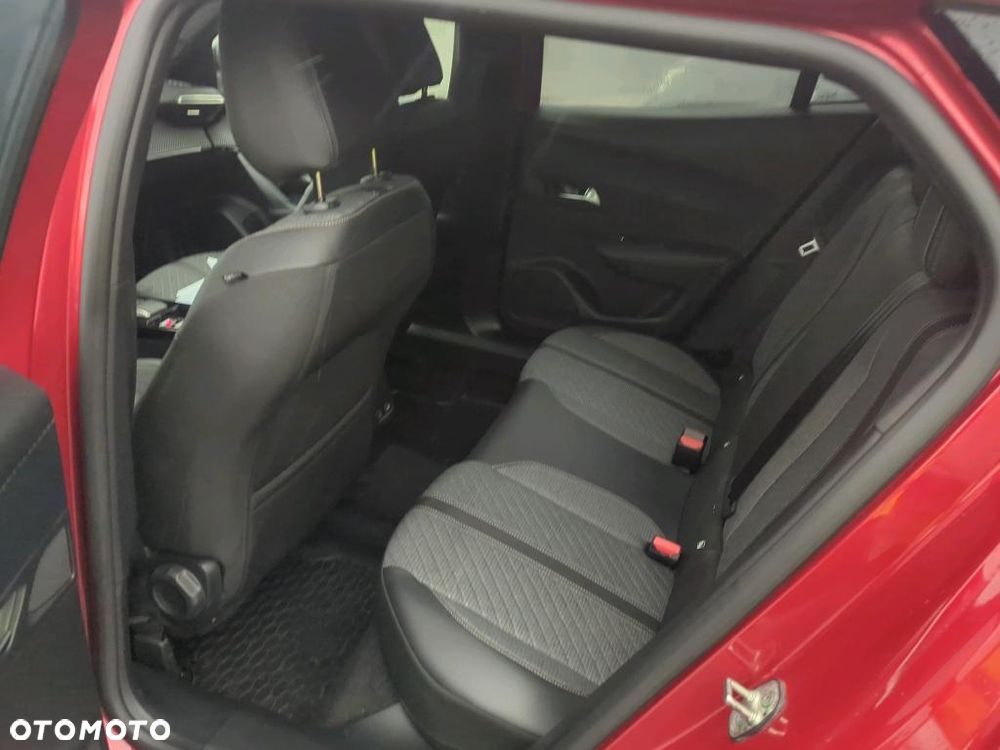 Peugeot 2008 PureTech 130 Allure S&S EAT8 - 8