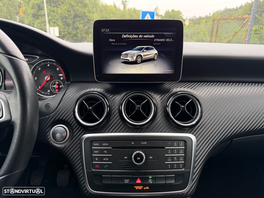 Mercedes-Benz GLA 180 d Style - 27