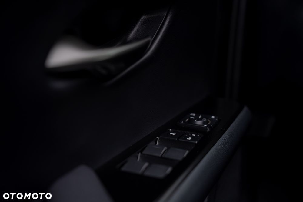 Lexus UX 250h Elegance 2WD - 7