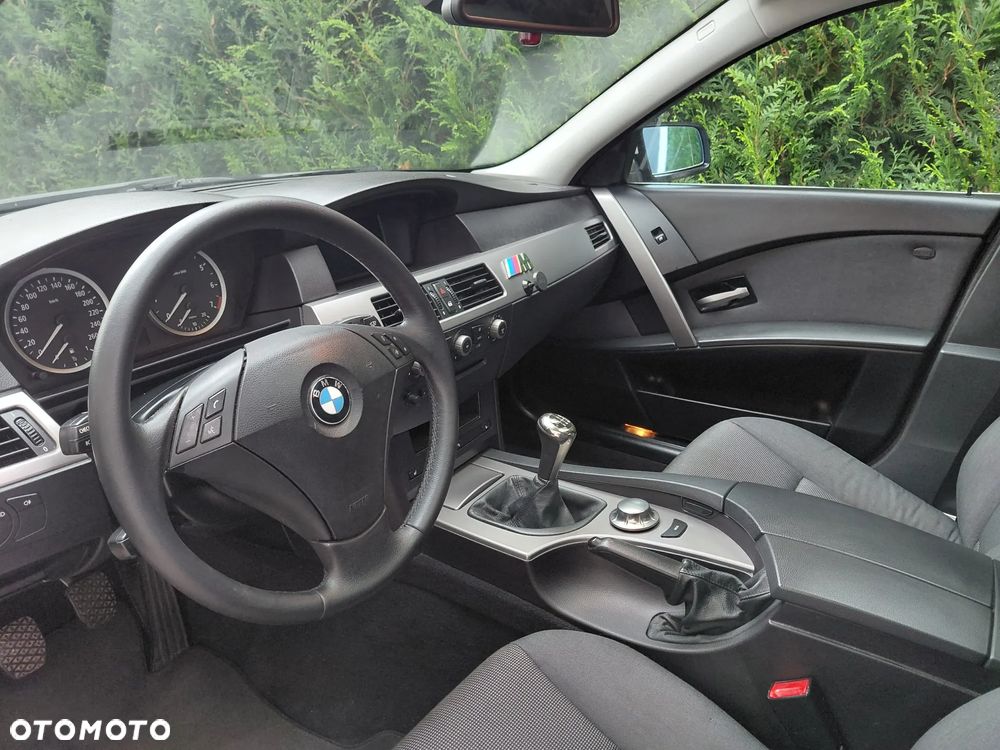 BMW Seria 5 520i - 18