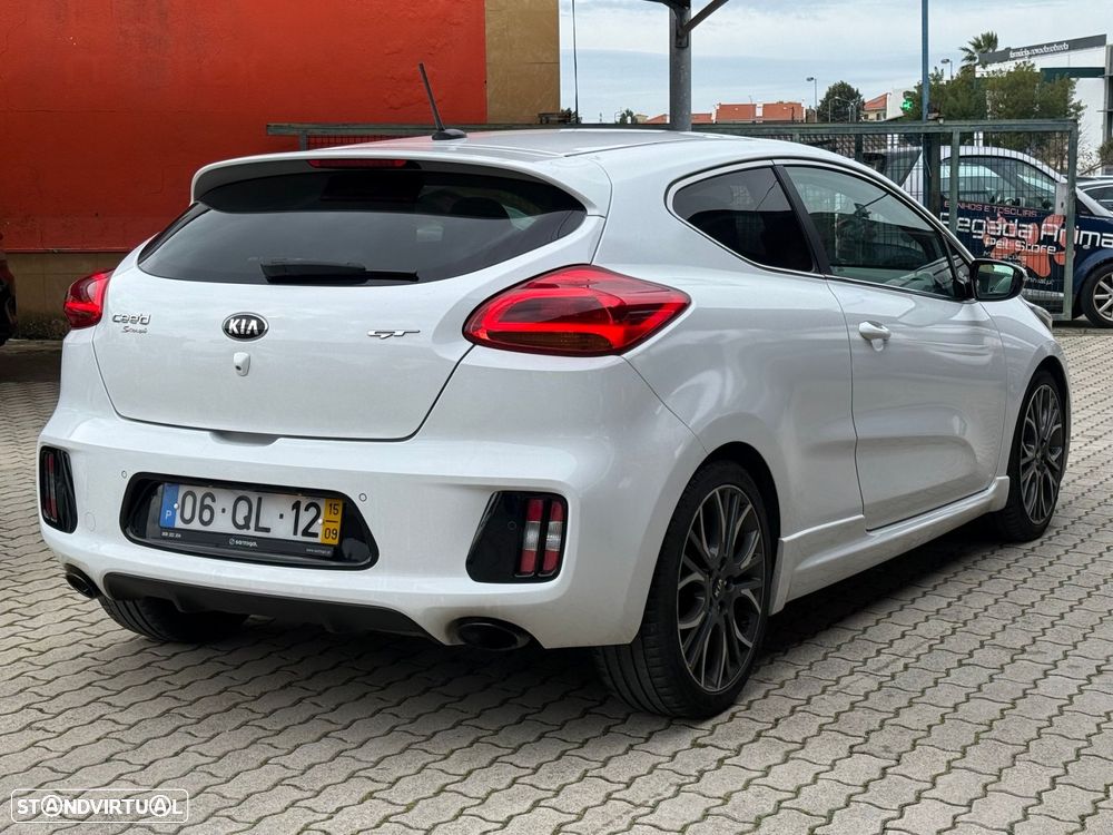 Kia Ceed S Coupé 1.6 T-GDi GT - 4