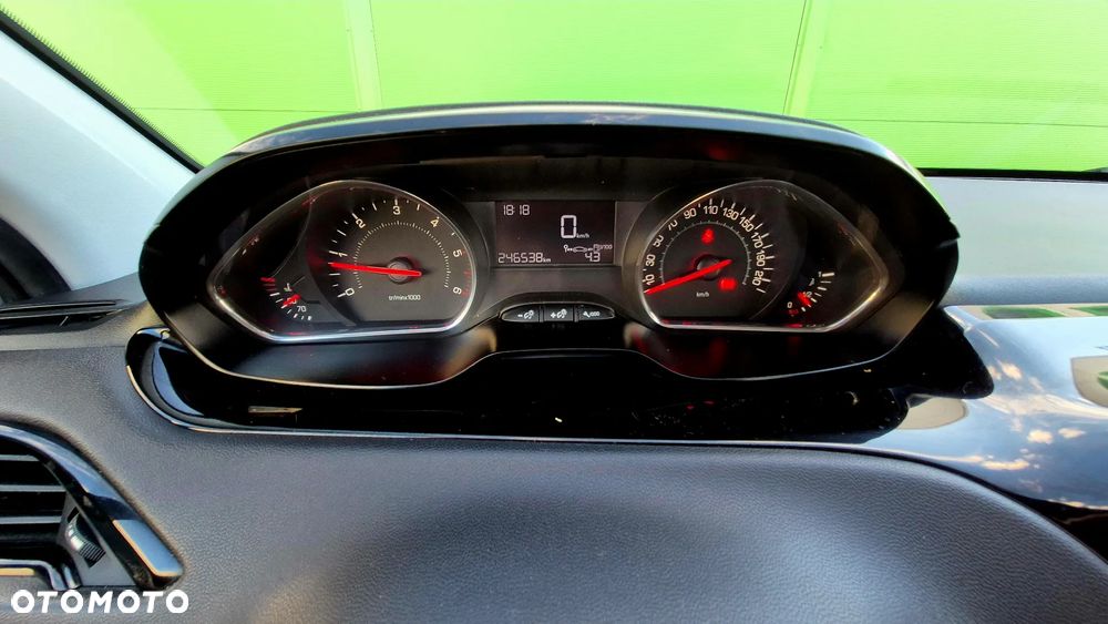 Peugeot 208 1.4 HDi Access - 8
