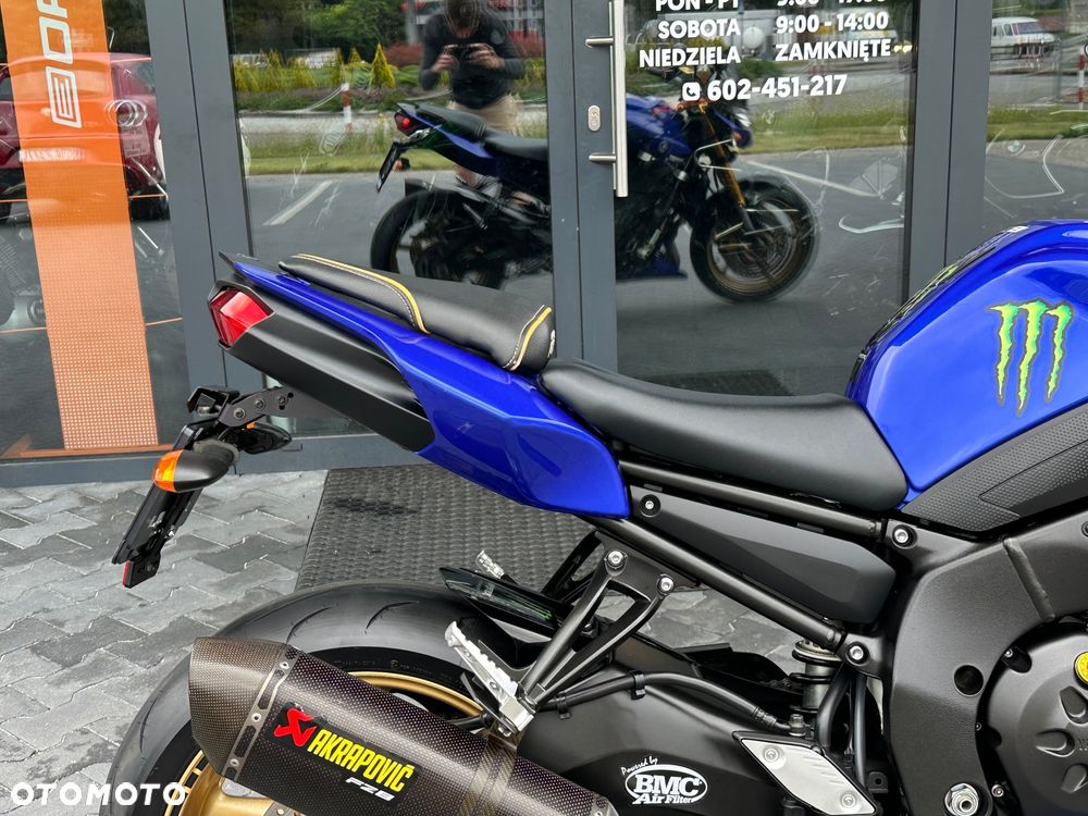 Yamaha FZ8 - 10