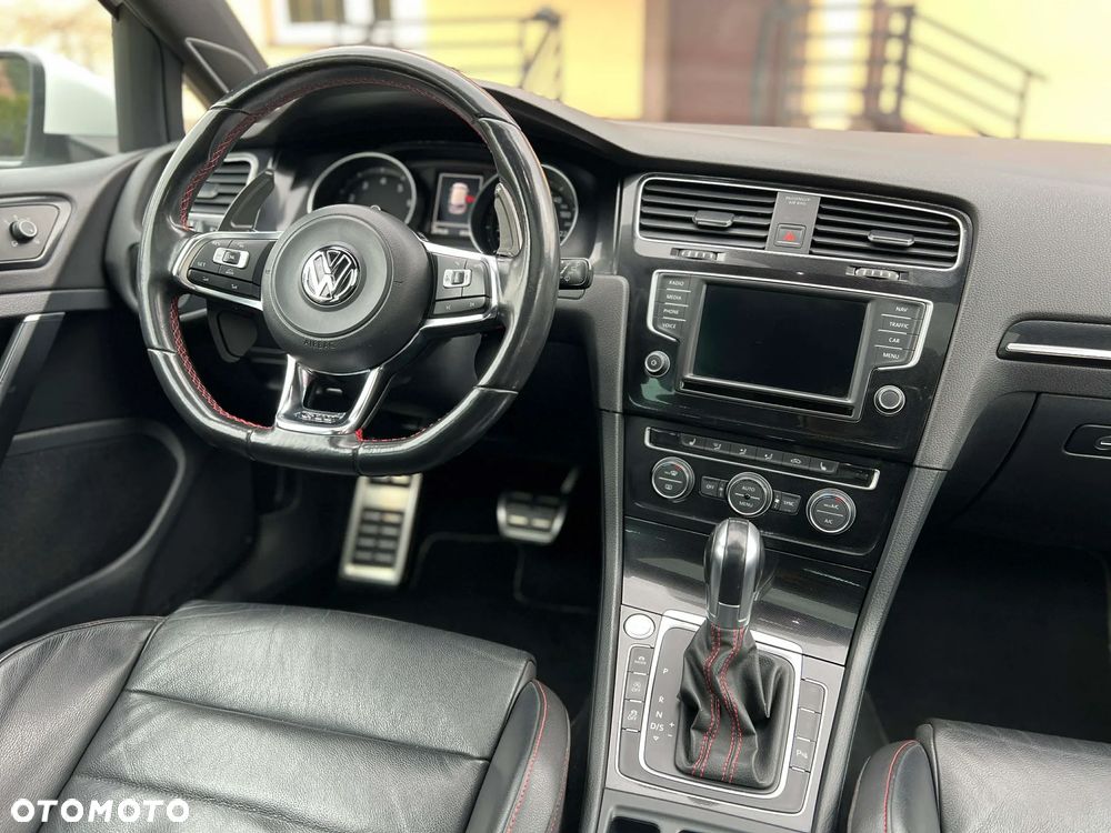 Volkswagen Golf - 16