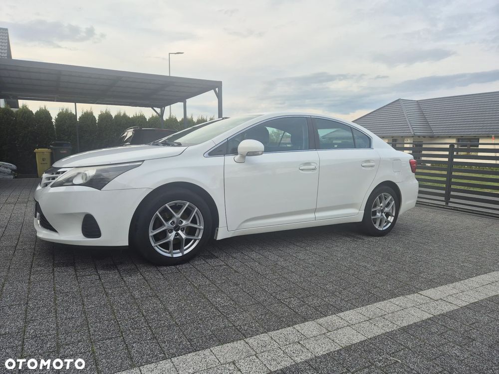 Toyota Avensis - 5
