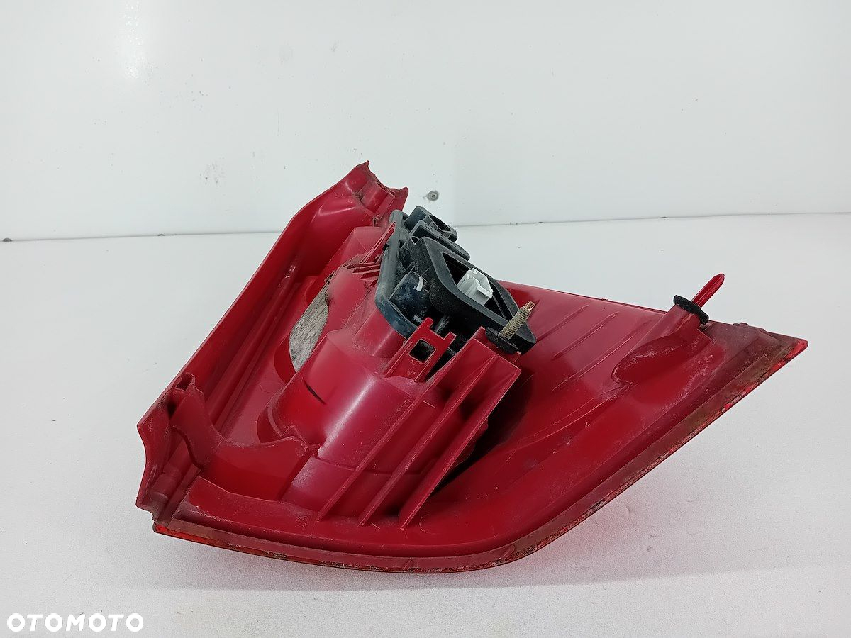 LAMPA TYLNA LEWA PEUGEOT 307 SW 2.0 16V BENZYNA KOMBI 557686 - 4