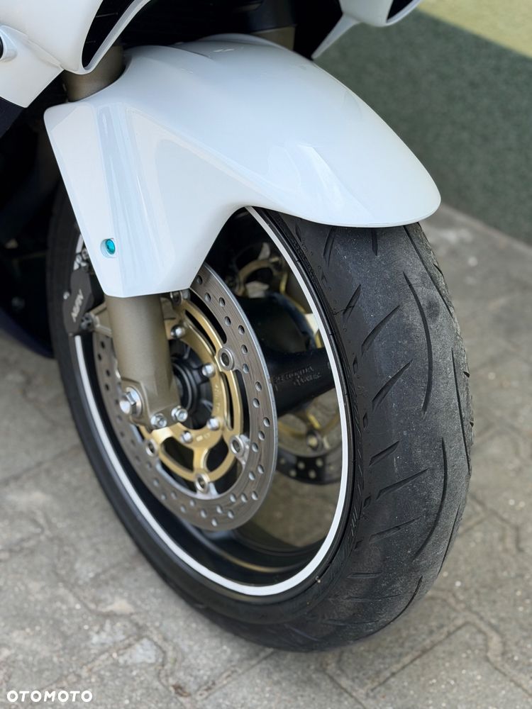 Honda CBR - 3