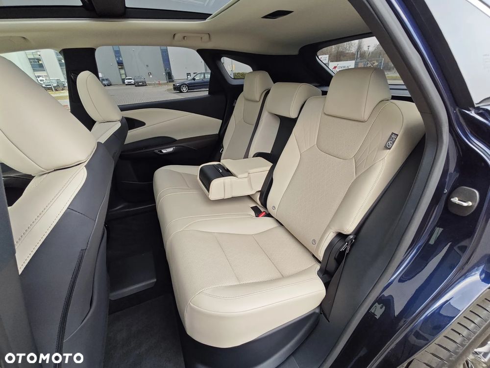 Lexus RX 450h+ F Sport Design - 12