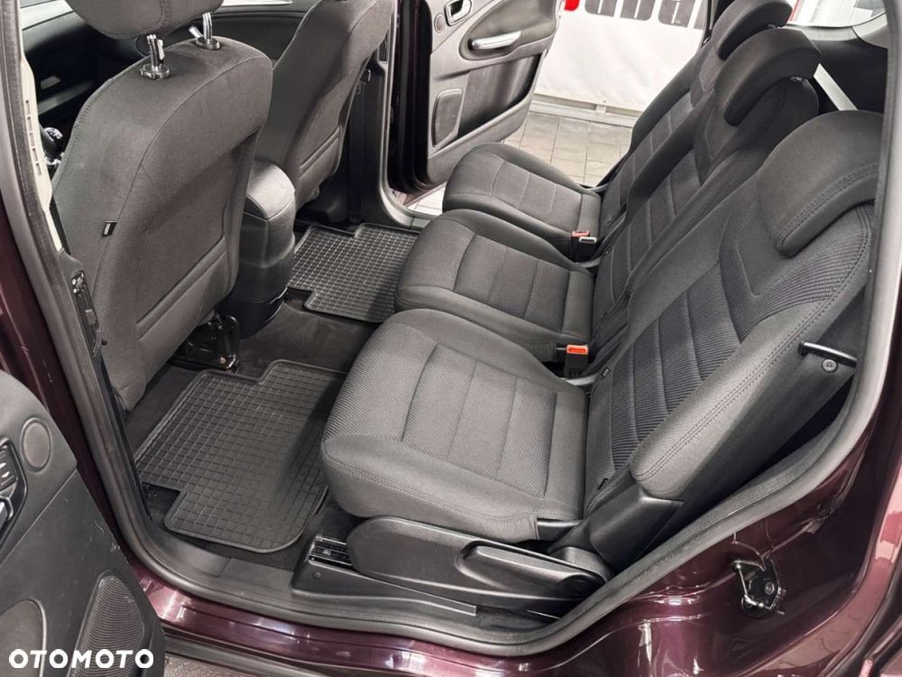 Ford S-Max - 33