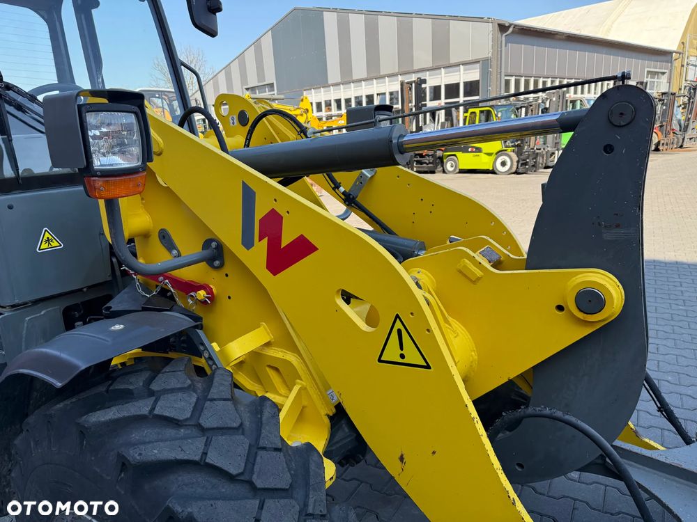Wacker Neuson WL44 - 13