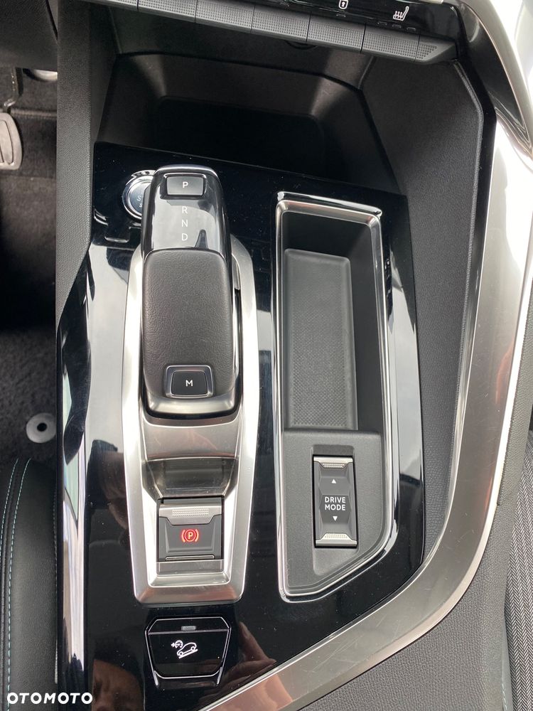 Peugeot 5008 BlueHDi 130 EAT8 Allure - 17