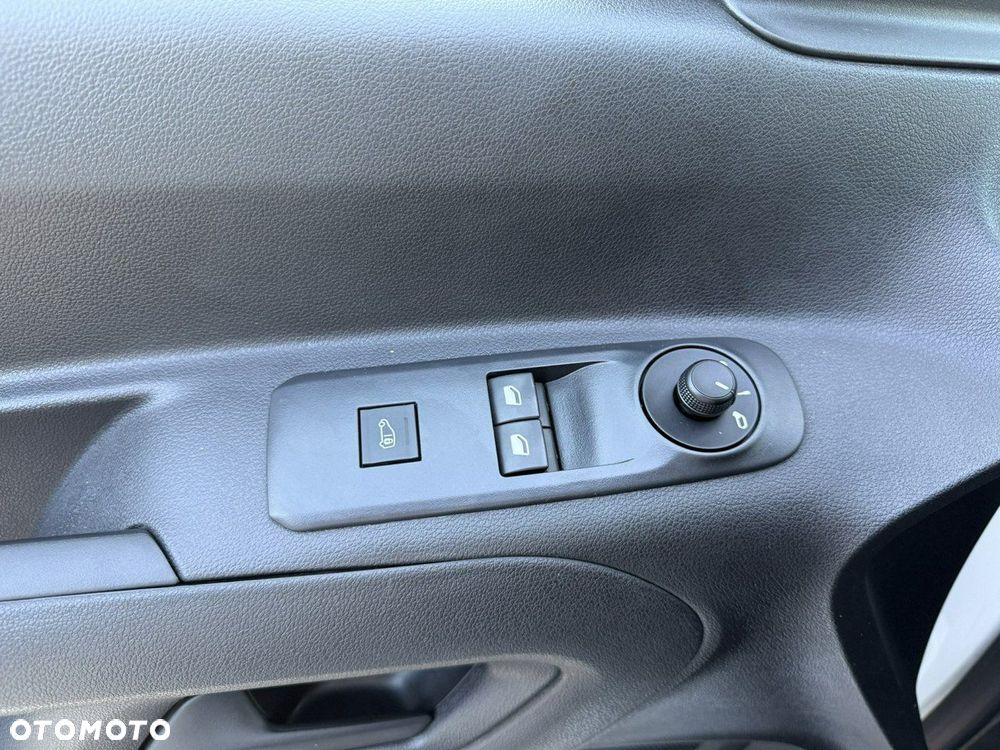 Toyota Proace City - 21