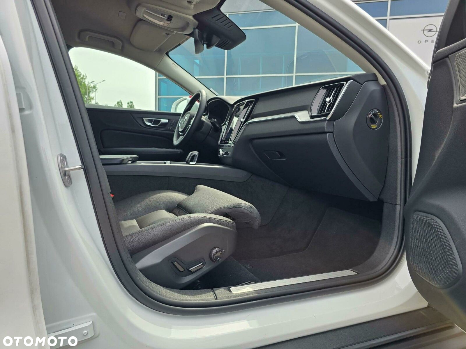 Volvo V60 Cross Country Plus B5 B AWD - 18