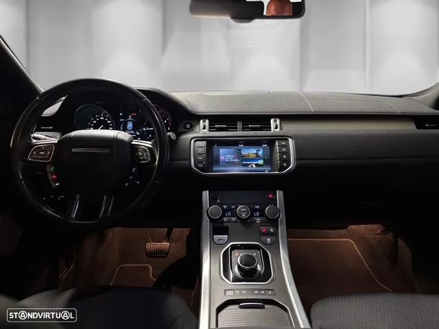 Land Rover Range Rover Evoque 2.0 D150 AWD R-Dynamic SE Auto - 4