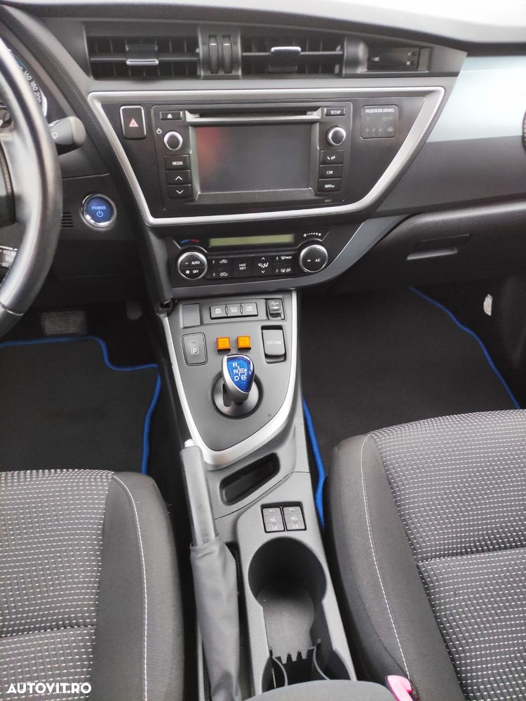 Toyota Auris - 12