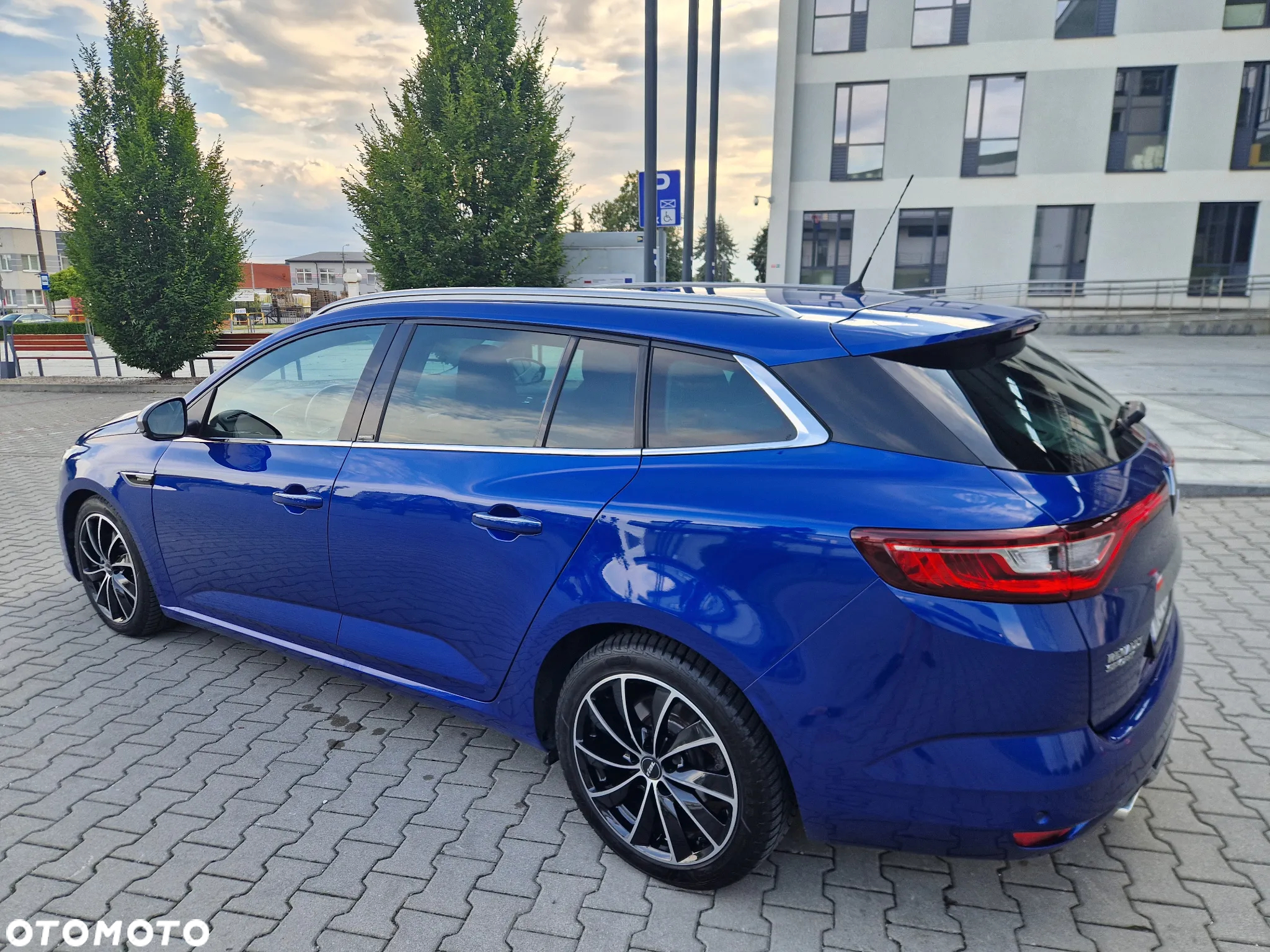 Renault Megane Grandtour ENERGY TCe 205 EDC GT - 3