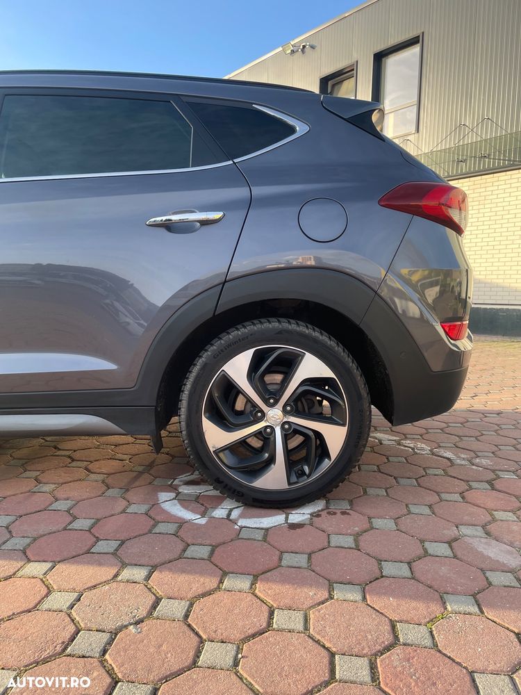 Hyundai Tucson 2.0 CRDI 4WD Automatik Premium - 4