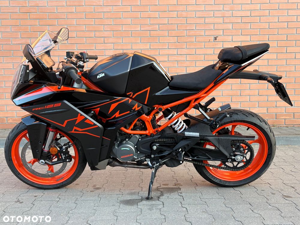 KTM RC 125 - 6