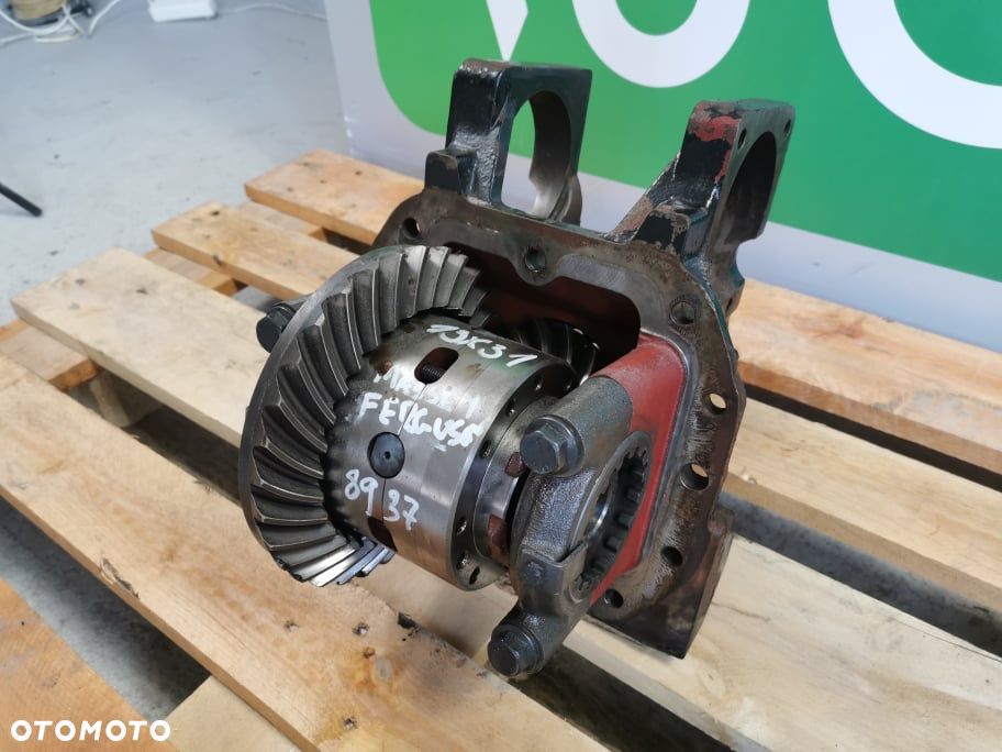 Atak kompletny Spicer 9X35 {Manitou MLT....} - 1