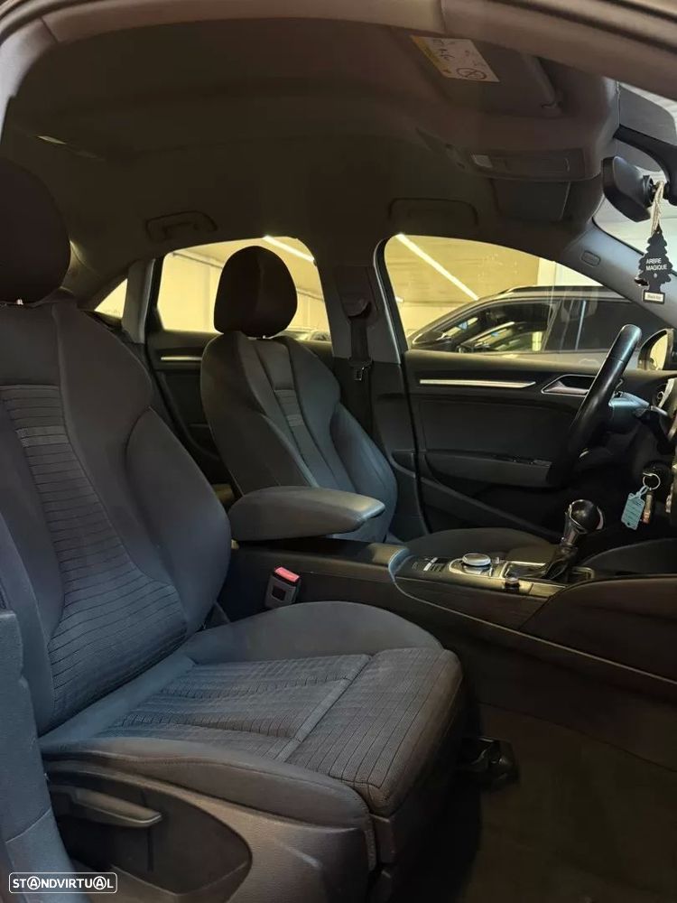 Audi A3 Limousine 35 TDI S tronic S line - 8