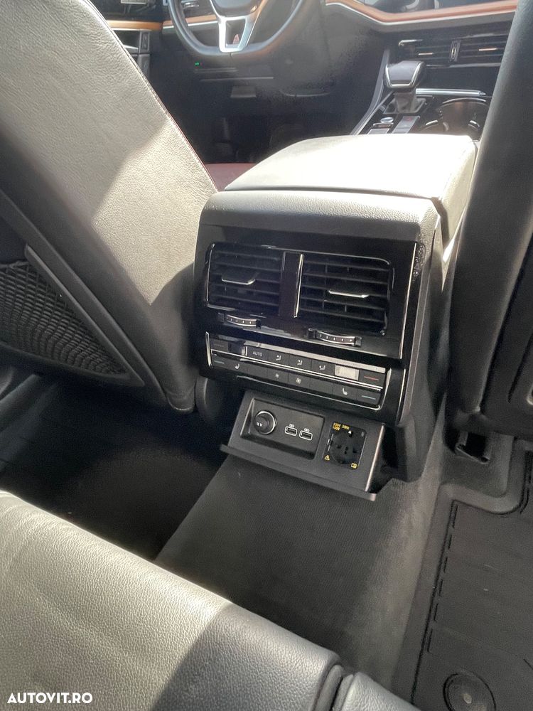 Volkswagen Touareg - 7