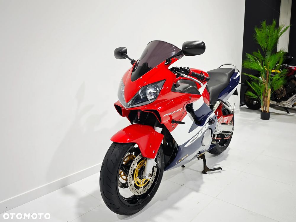 Honda CBR - 3